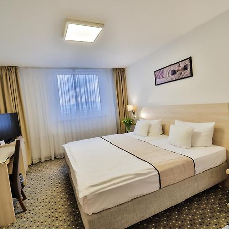 Hotel Metropol Spisska Nova Ves Luaran gambar