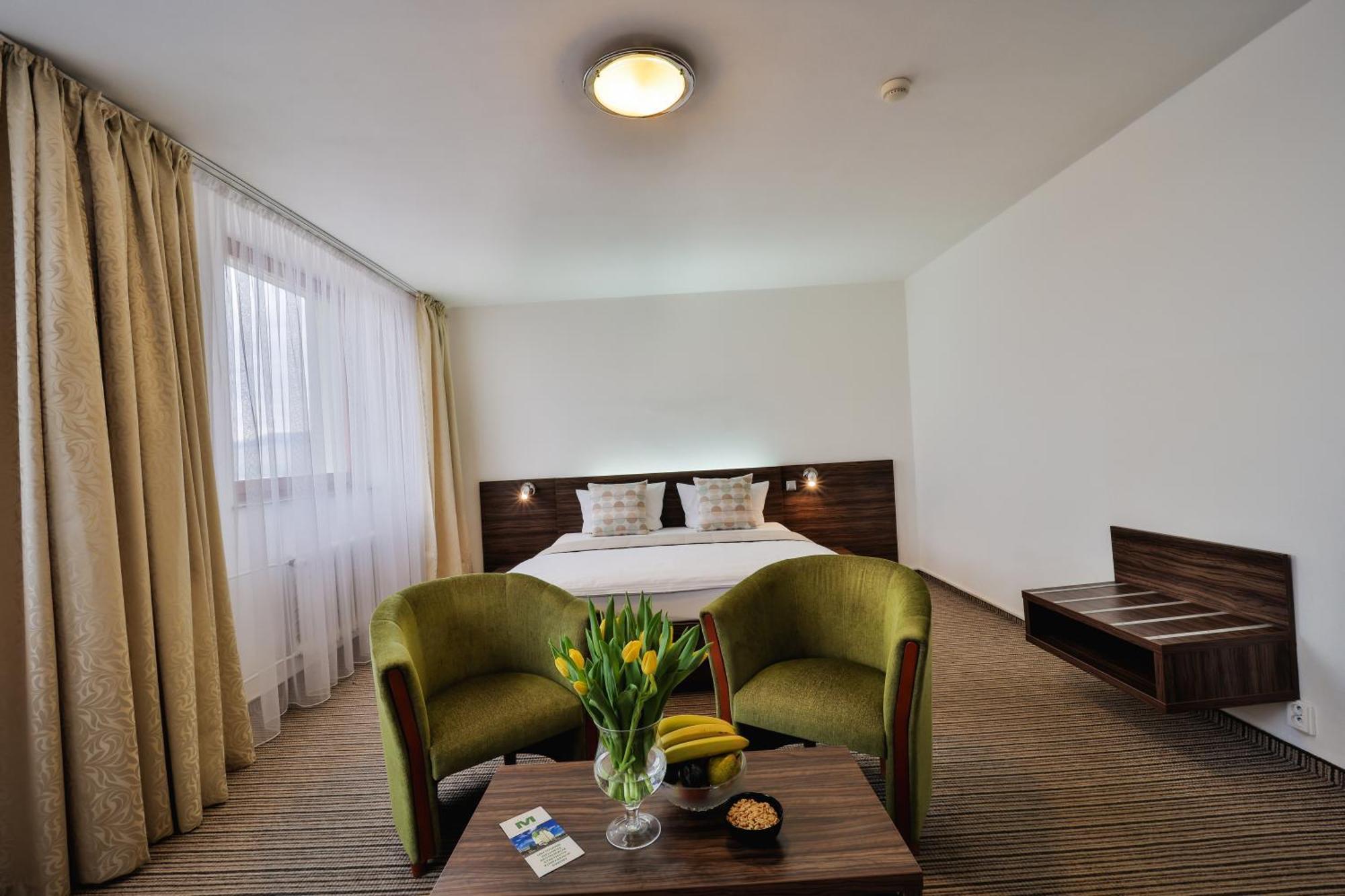 Hotel Metropol Spisska Nova Ves Luaran gambar