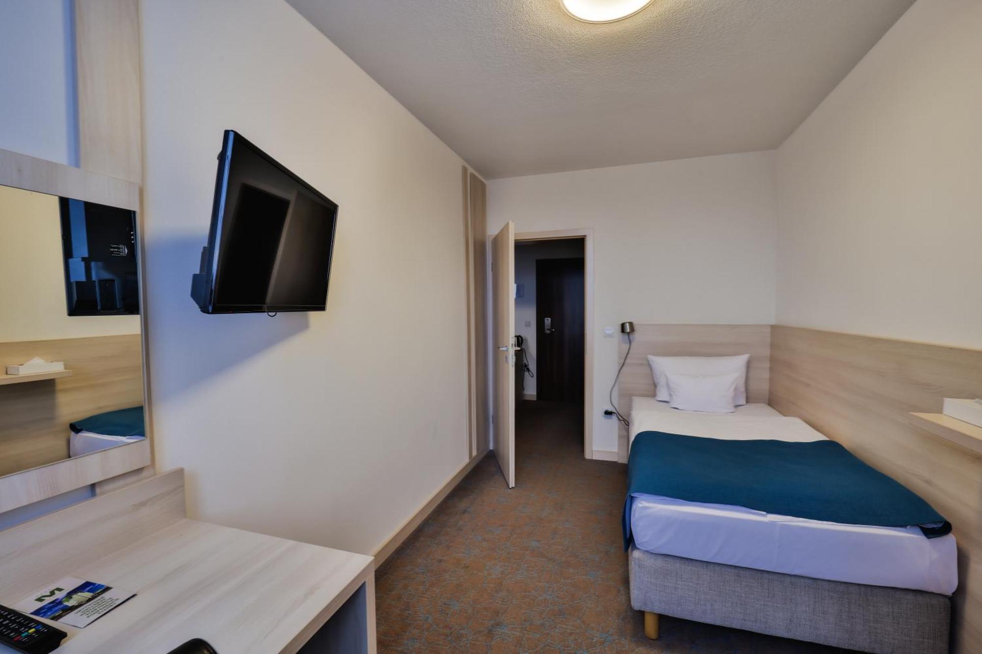 Hotel Metropol Spisska Nova Ves Luaran gambar