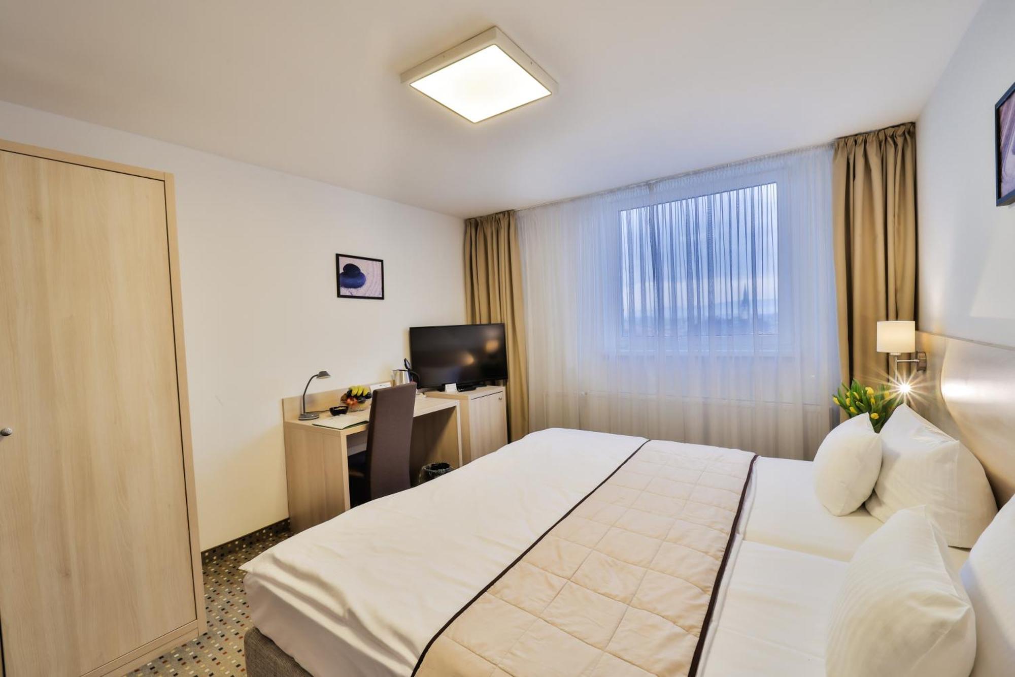 Hotel Metropol Spisska Nova Ves Luaran gambar