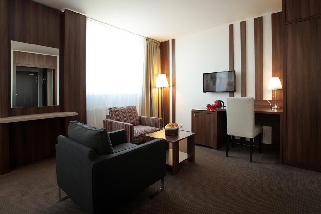 Hotel Metropol Spisska Nova Ves Bilik gambar