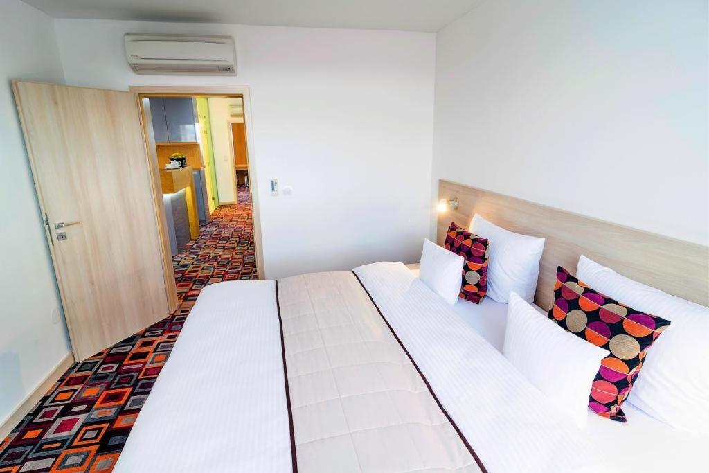 Hotel Metropol Spisska Nova Ves Luaran gambar