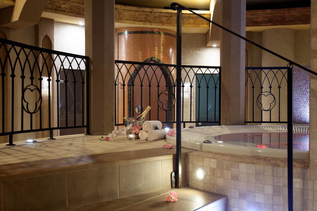 Hotel Metropol Spisska Nova Ves Luaran gambar