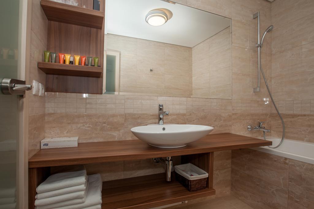 Hotel Metropol Spisska Nova Ves Luaran gambar