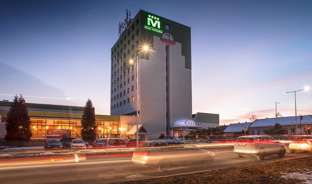 Hotel Metropol Spisska Nova Ves Luaran gambar