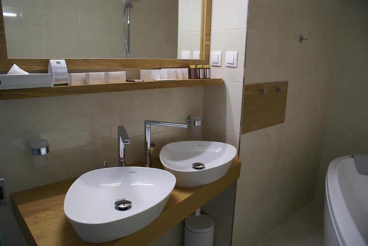 Hotel Metropol Spisska Nova Ves Luaran gambar